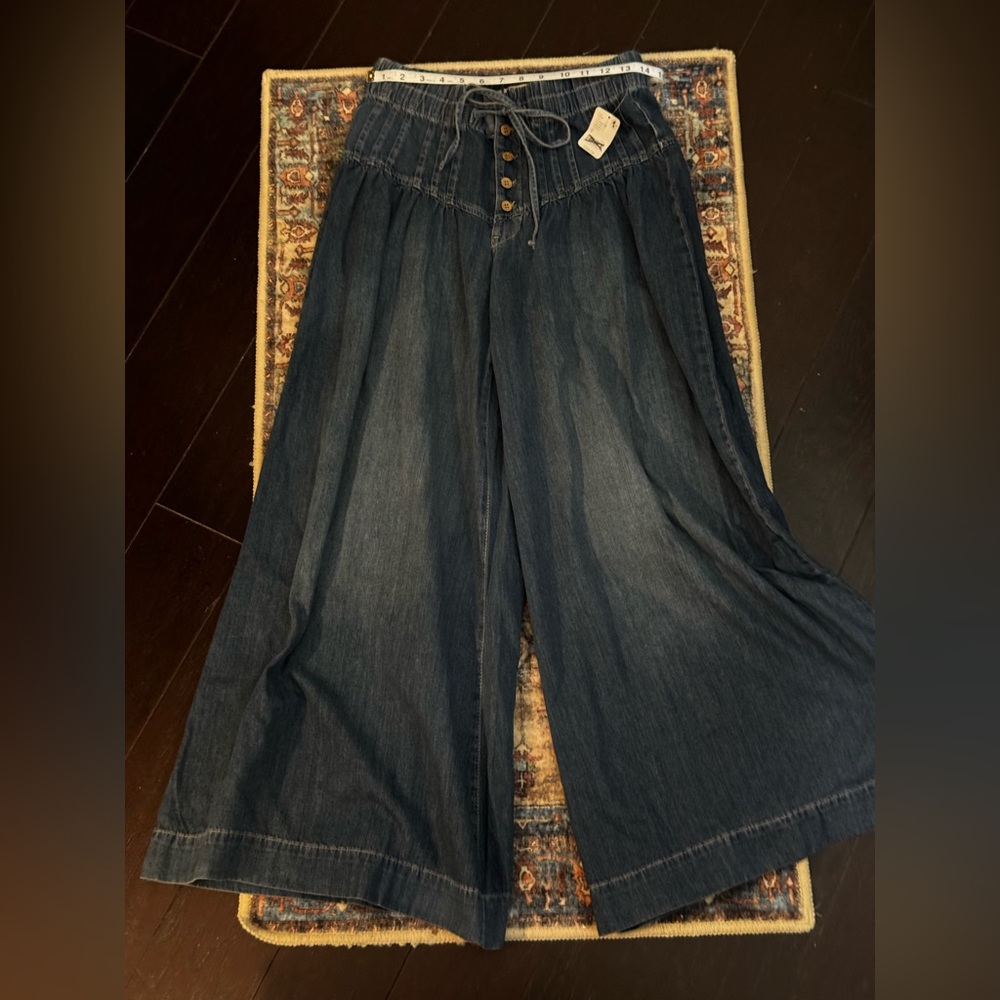 FREE PEOPLE WIDE LEG PANTS NEW WITH TAGS!!! AAWESOME PANTS!!! SZ SMALL!!!